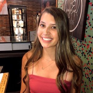 Meet your Posher, Madison